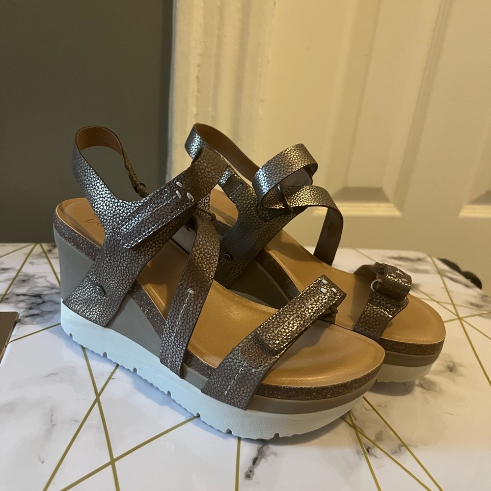 Size 7 wedged heel